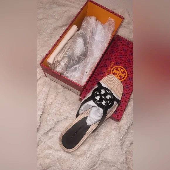 NIB Tory Burch sandals - Picture 3 of 11